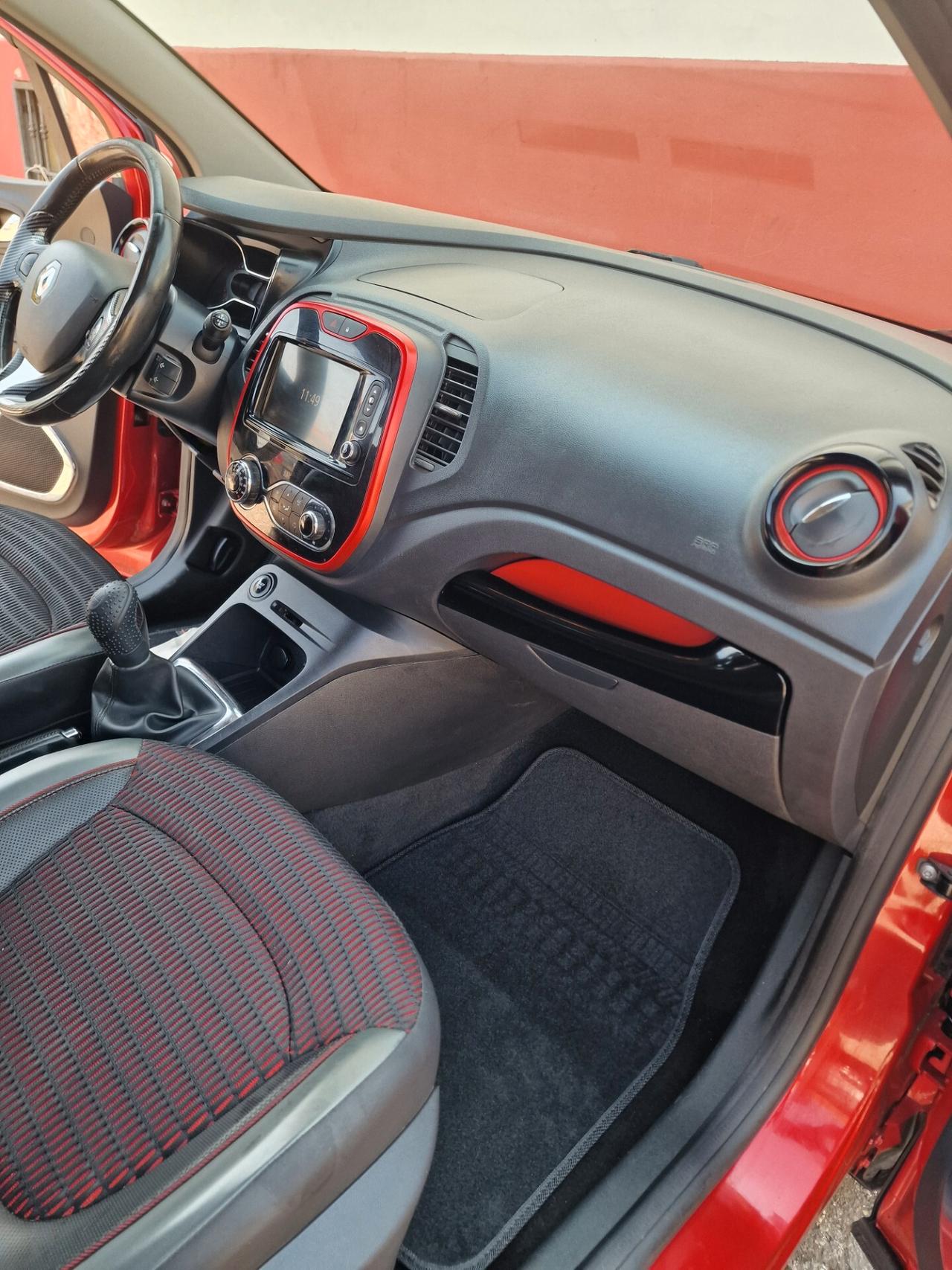 Renault Captur TCe 12V 90 CV UNICPR/ CATENA OK.