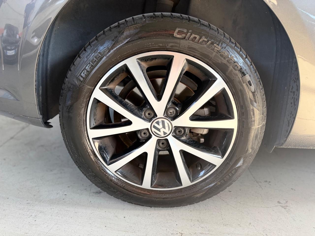 Volkswagen Touran 1.6 TDI Trendline NEOPATENTATI