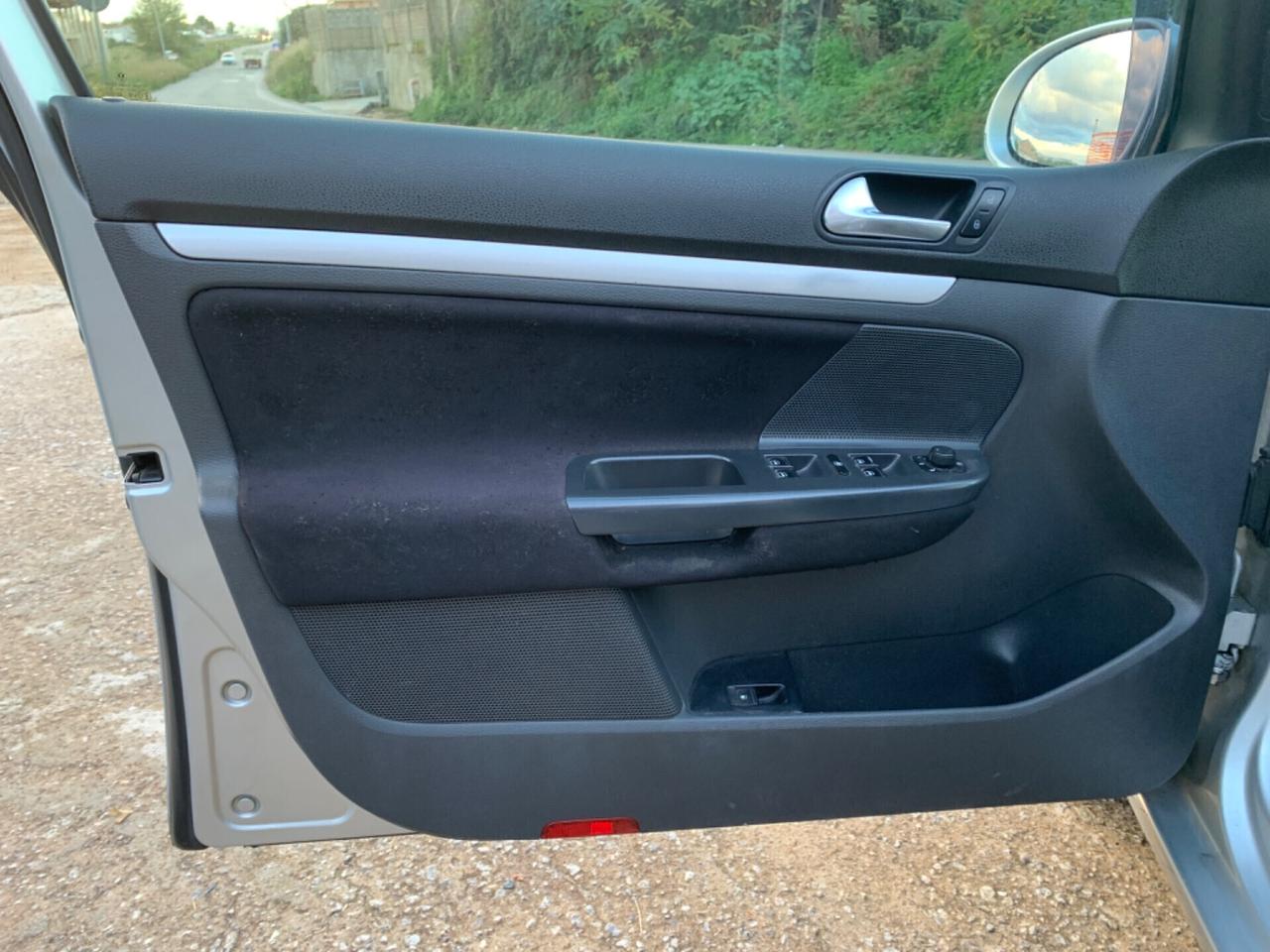 Volkswagen Golf 1.9 TDI 105 cv DPF 5p