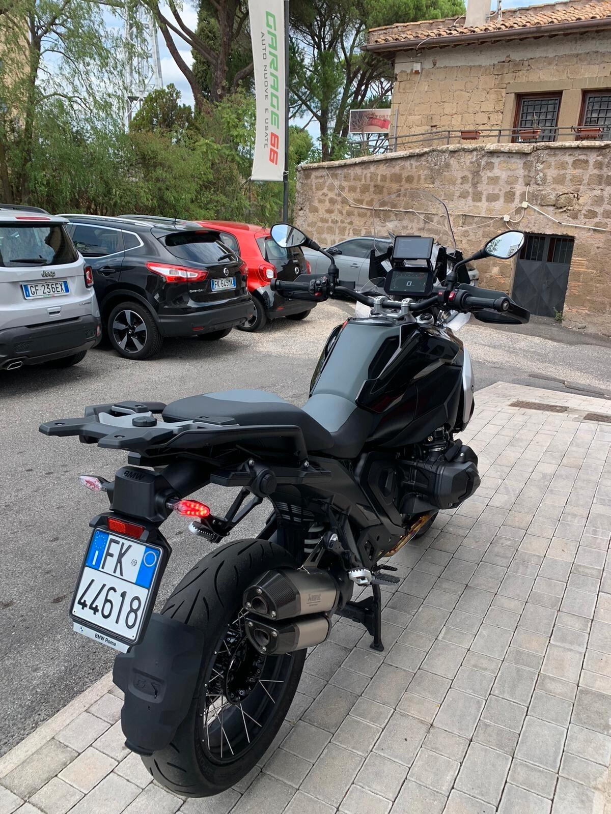 BMW R 1300 GS TRIPLE BLACK PARI AL NUOVO