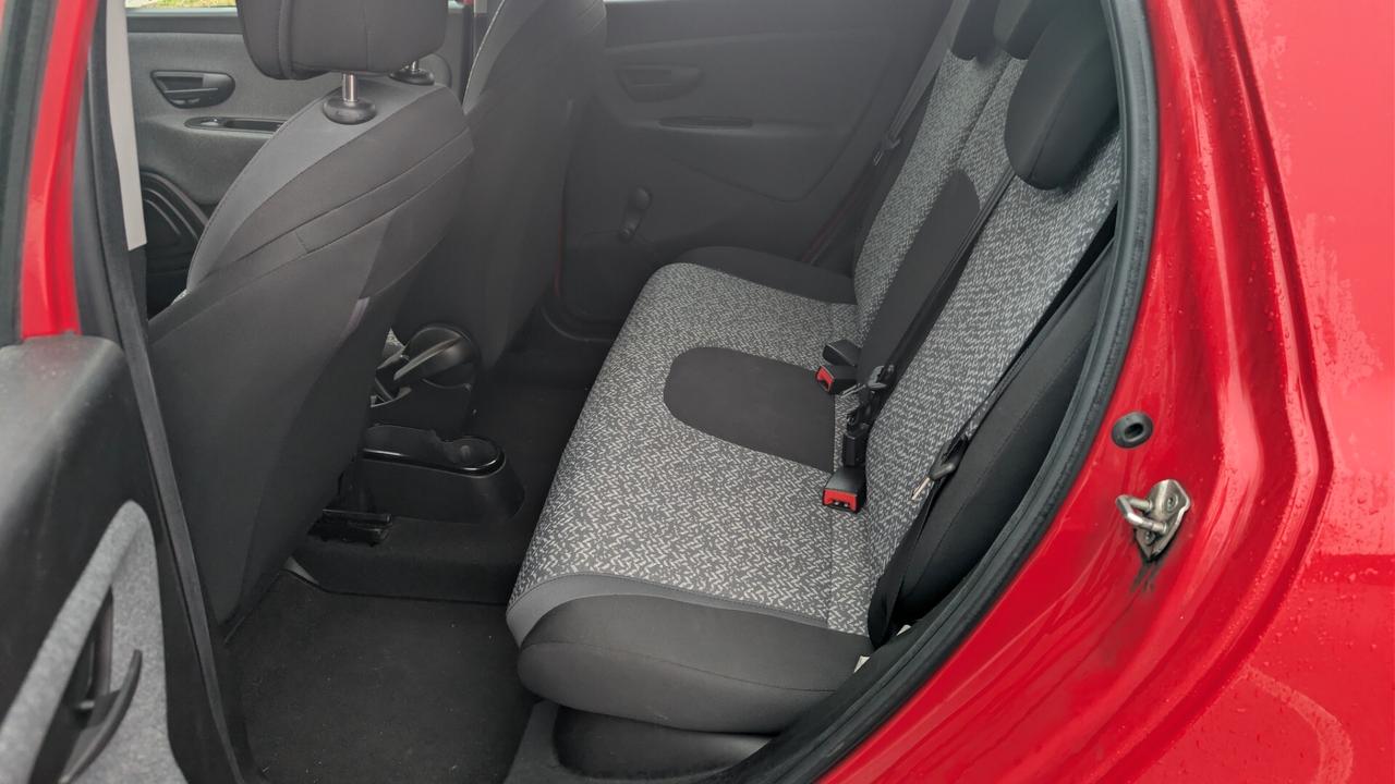 Lancia Ypsilon 1.0 FireFly 5 porte S&S Hybrid Ecochic Gold