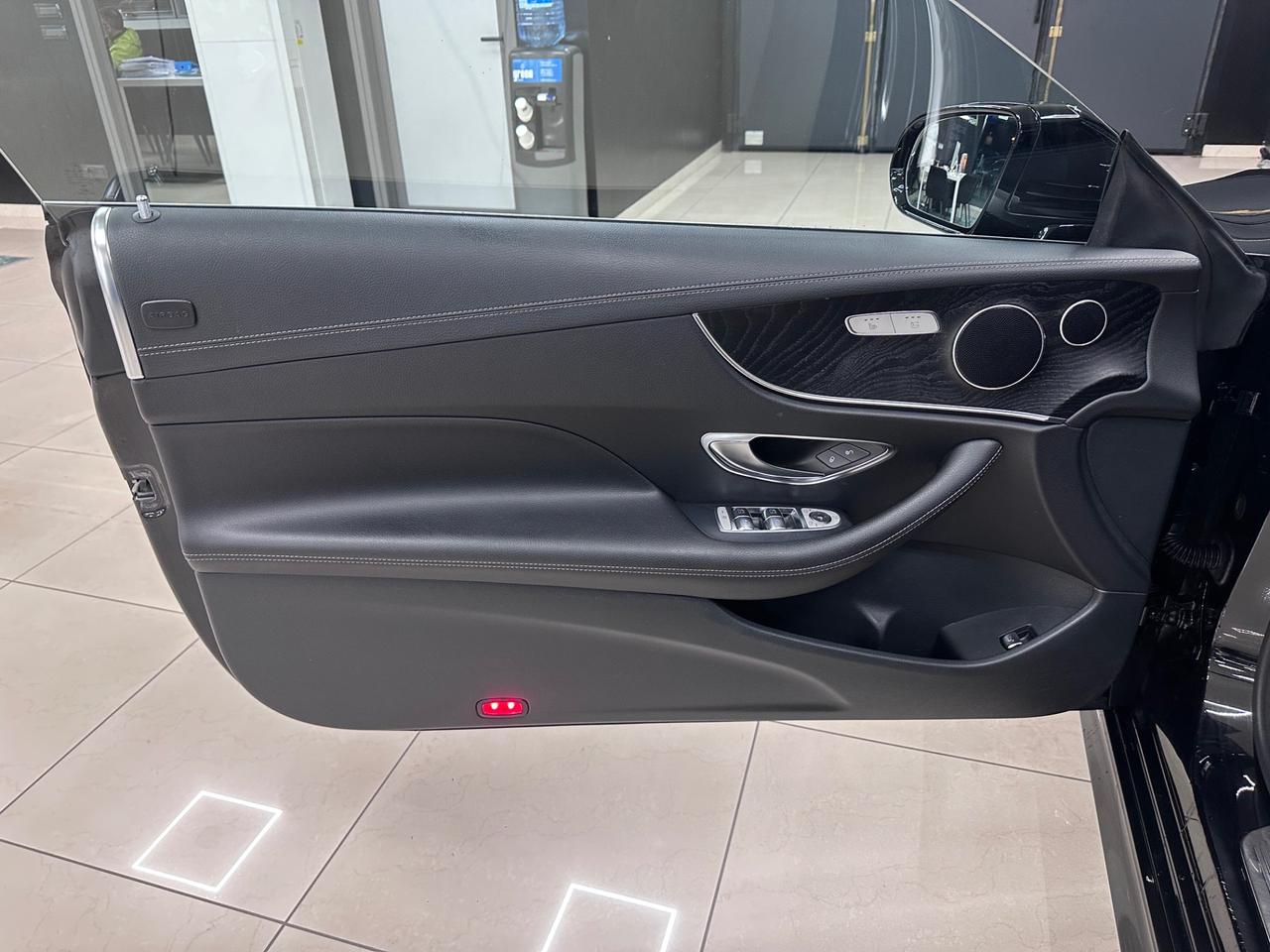 Mercedes-Benz E 220 E Cabrio 220 d Premium Plus auto