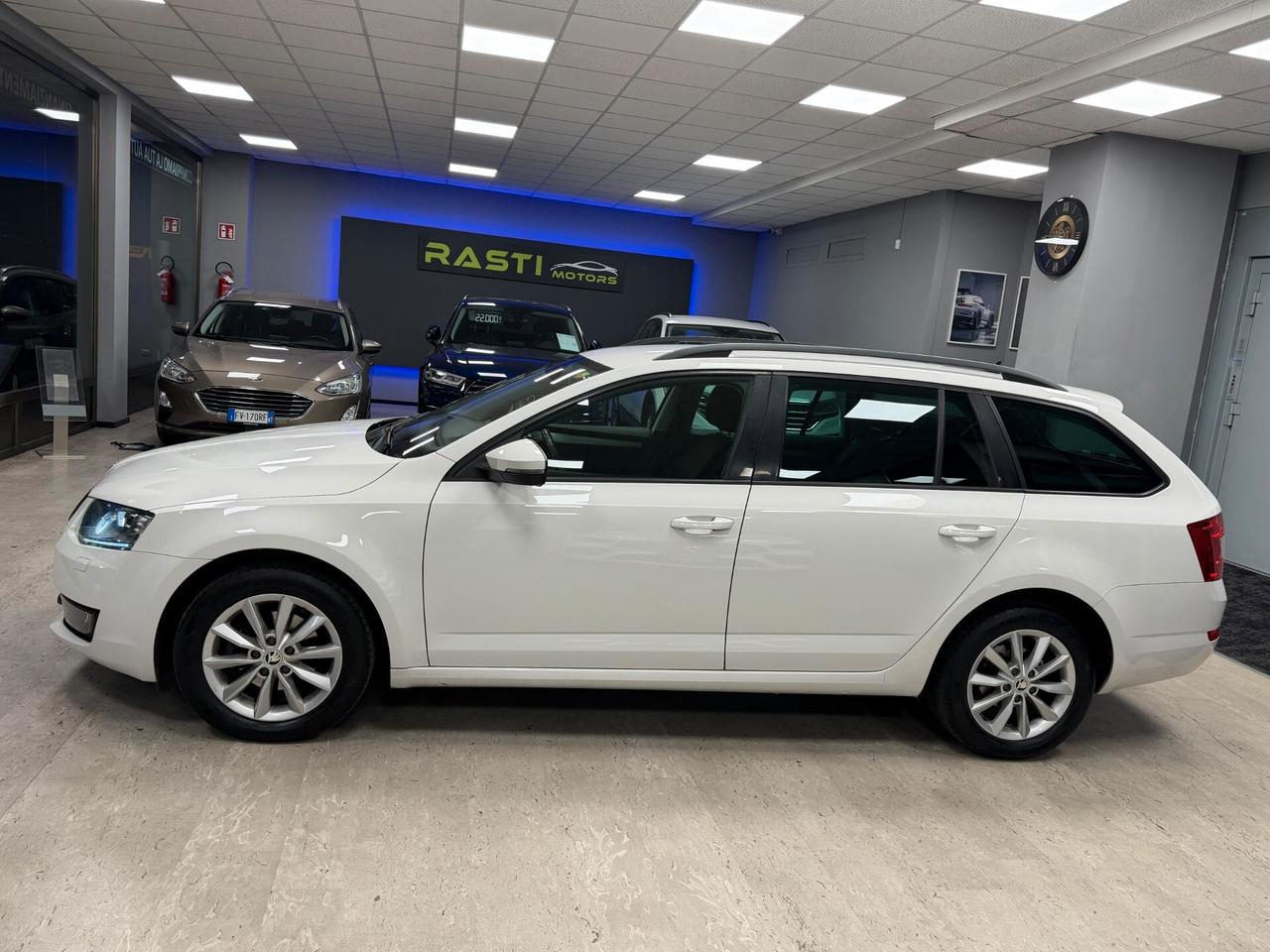 Skoda Octavia 1.6 TDI CR 110 CV DSG Wagon Style