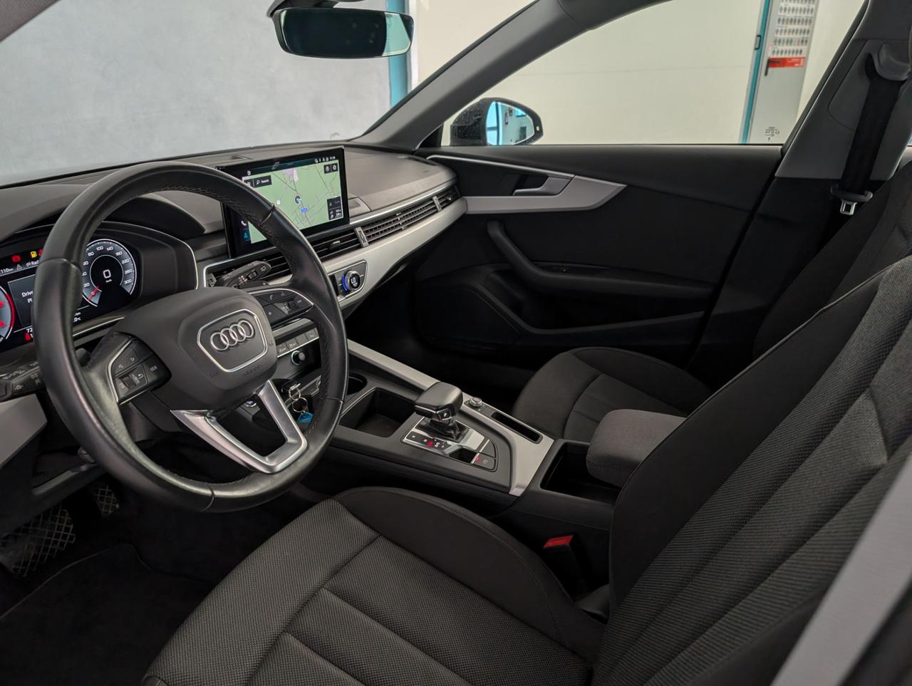 Audi a4 v 30 TDI MHEV S-tronic Business Advanced