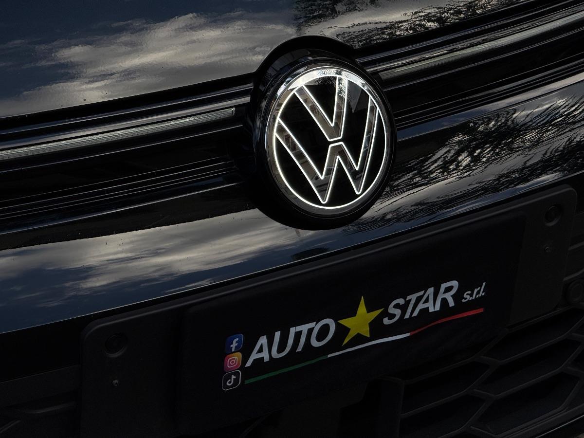 New Volkswagen Golf 8.5 GTI 2.0 TSI 265 CV
