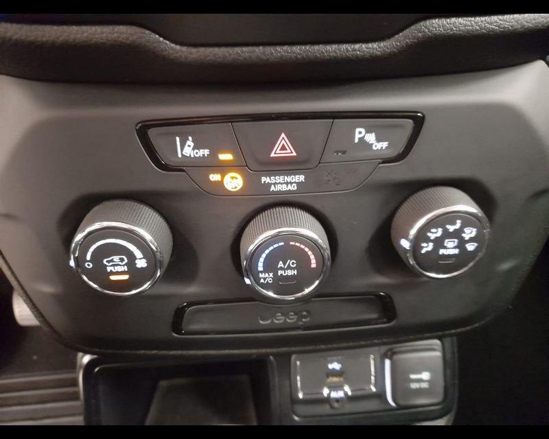 Jeep Renegade 2019 1.3 t4 Longitude 2wd 150cv ddct