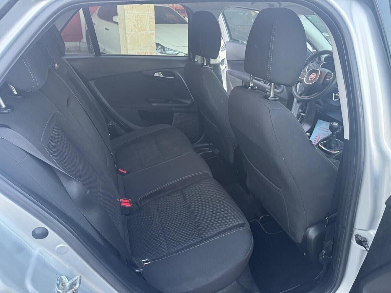 Fiat Tipo 1.6 Mjt SW Lounge Navi Retro Carplay