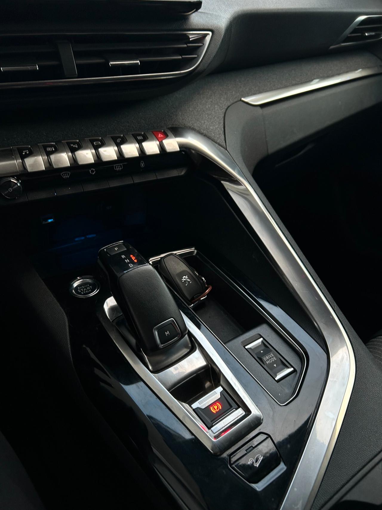 Peugeot 3008 BlueHDi 130 S&S EAT8 Allure