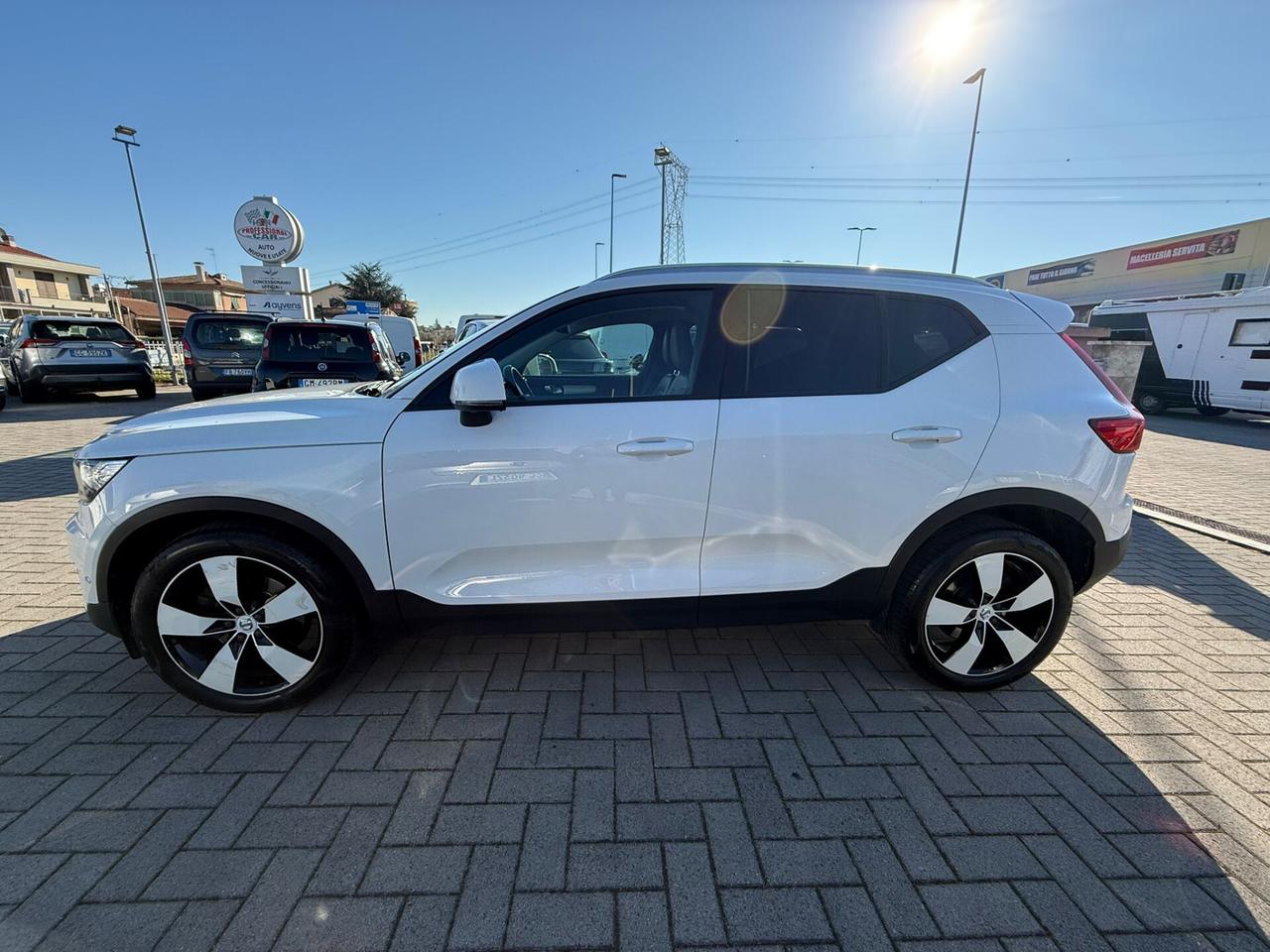Volvo XC40 2.0 diesel -auto-4x4-D3 AWD Geartronic Momentum *PREZZO REALE*