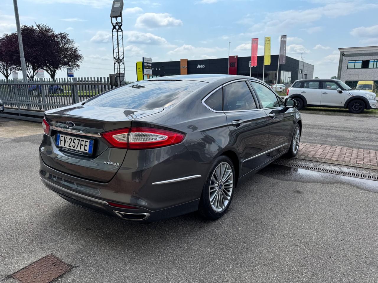 Ford Mondeo Hybrid 2.0 140 CV eCVT 4 porte Vignale