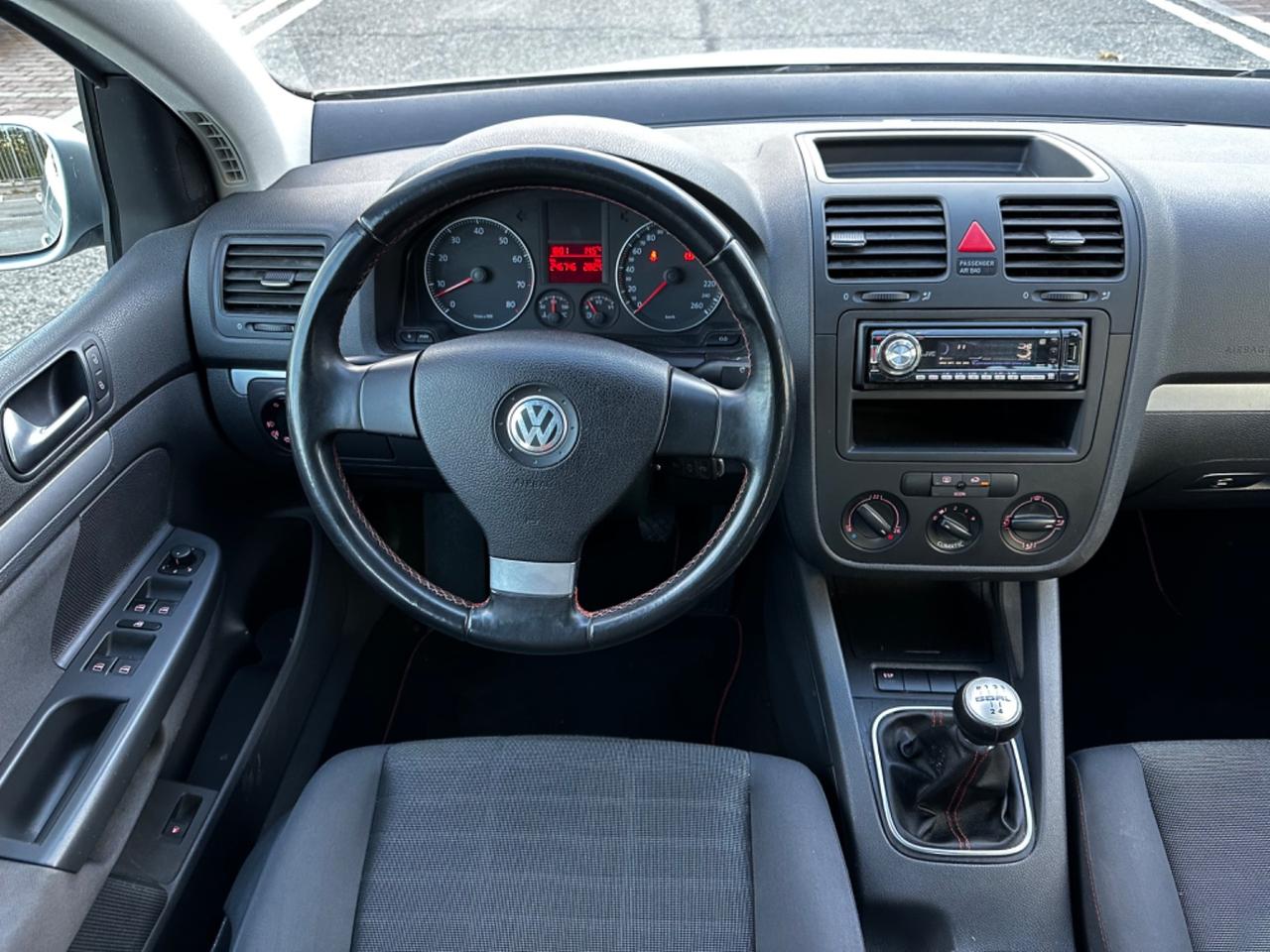 Volkswagen Golf 1.6 16V FSI 5p. Sportline