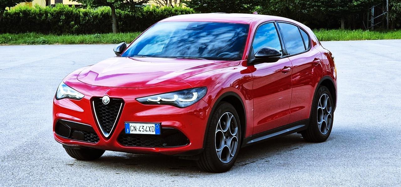 Alfa Romeo Stelvio 2.2 Turbodiesel 160 CV AT8 RWD Super