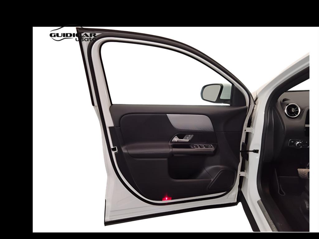 Mercedes-Benz GLA-H247 2020 - GLA 180 d Sport auto