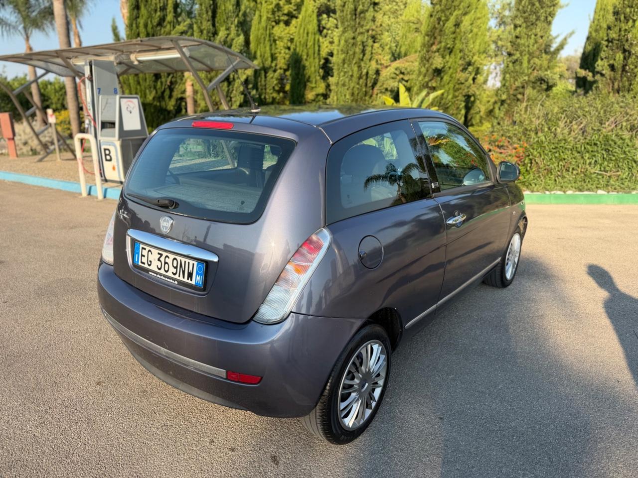 Lancia Ypsilon 1.2 69 CV Argento (51KW)