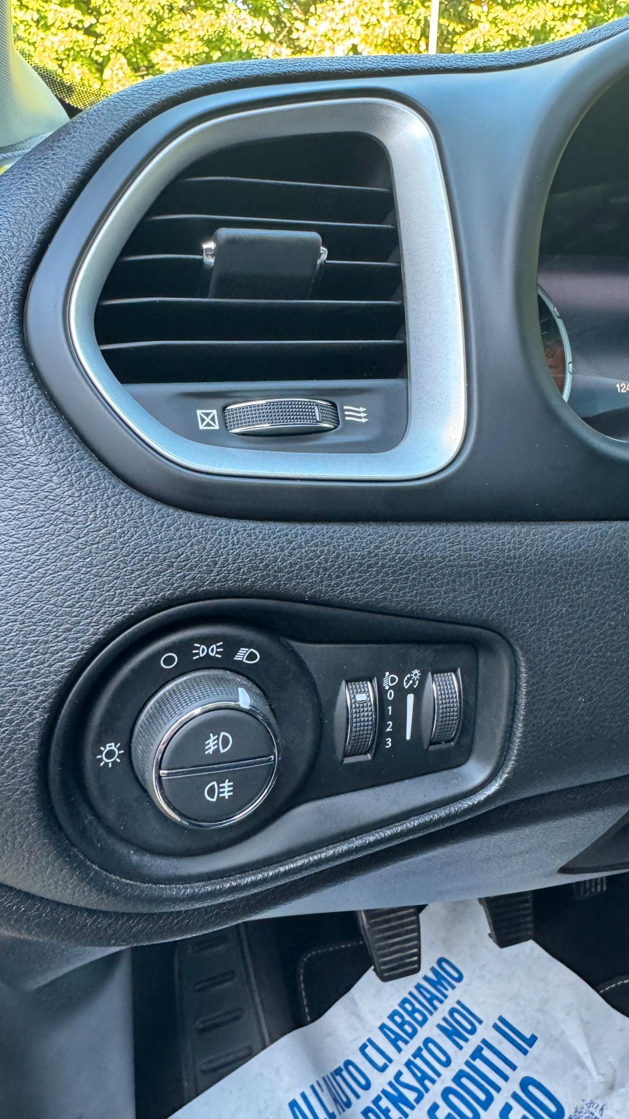 Jeep Renegade 1.4 tjt Longitude fwd 120cv Gpl