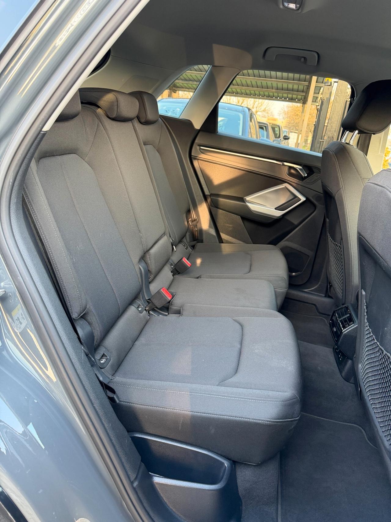 Audi Q3 35 TDI S tronic Business Advanced