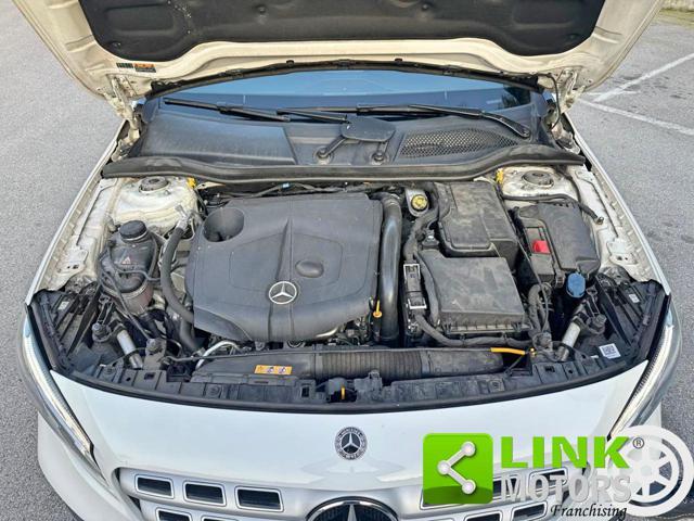 MERCEDES-BENZ GLA 220 d Automatic Premium AMG 24 MESI di GARANZIA