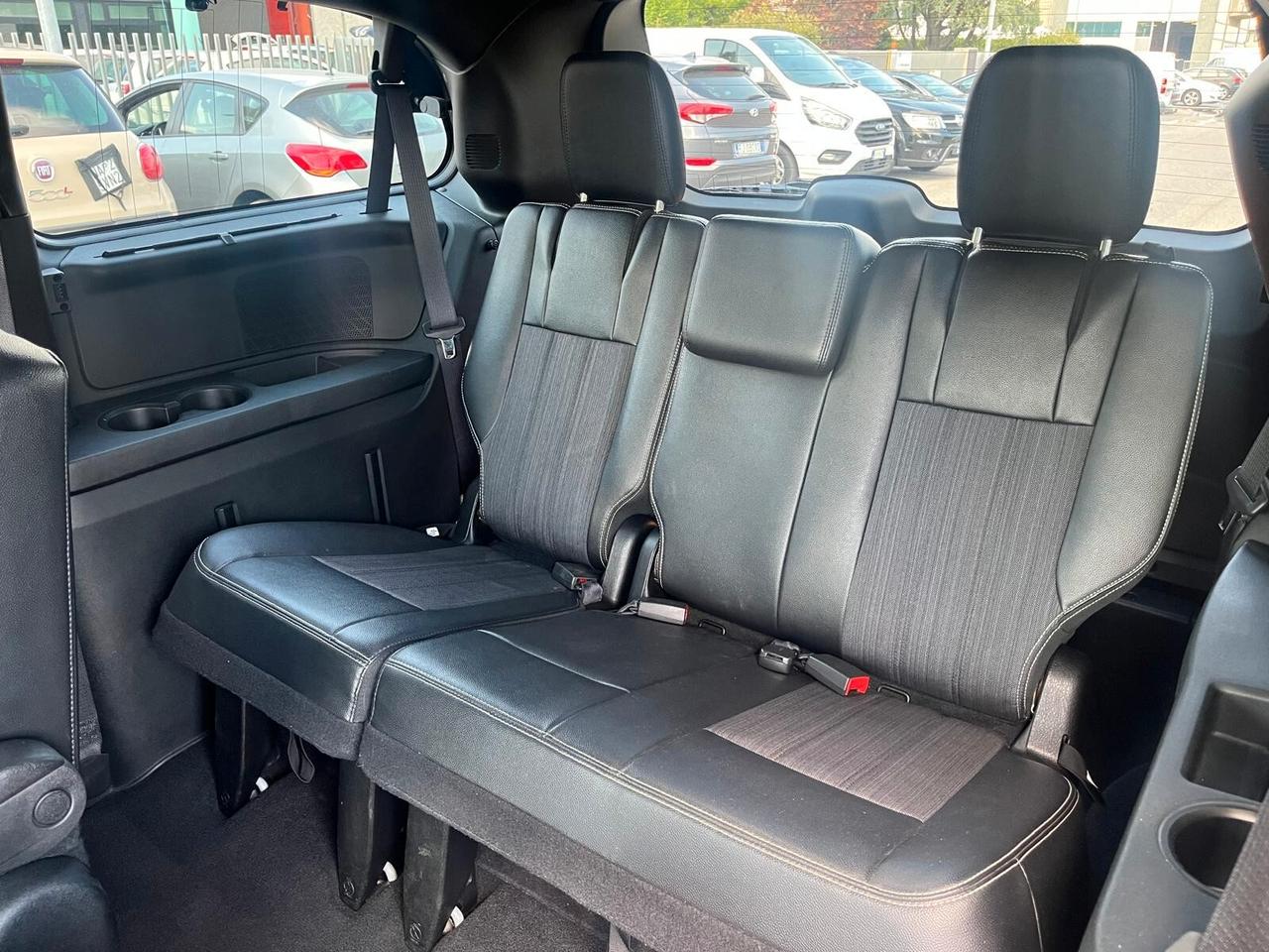 Lancia Voyager 2.8 Turbodiesel S 177 CV