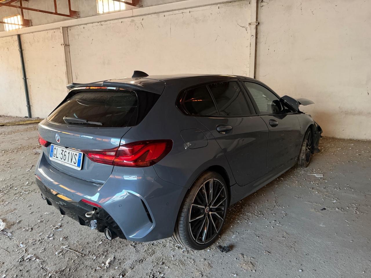 Bmw 118 118d 5p. Colorvision Edition