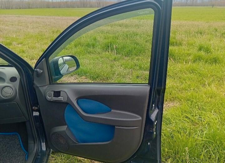 Fiat Panda 1.2 Emotion 60Cv 2010 118.500km .