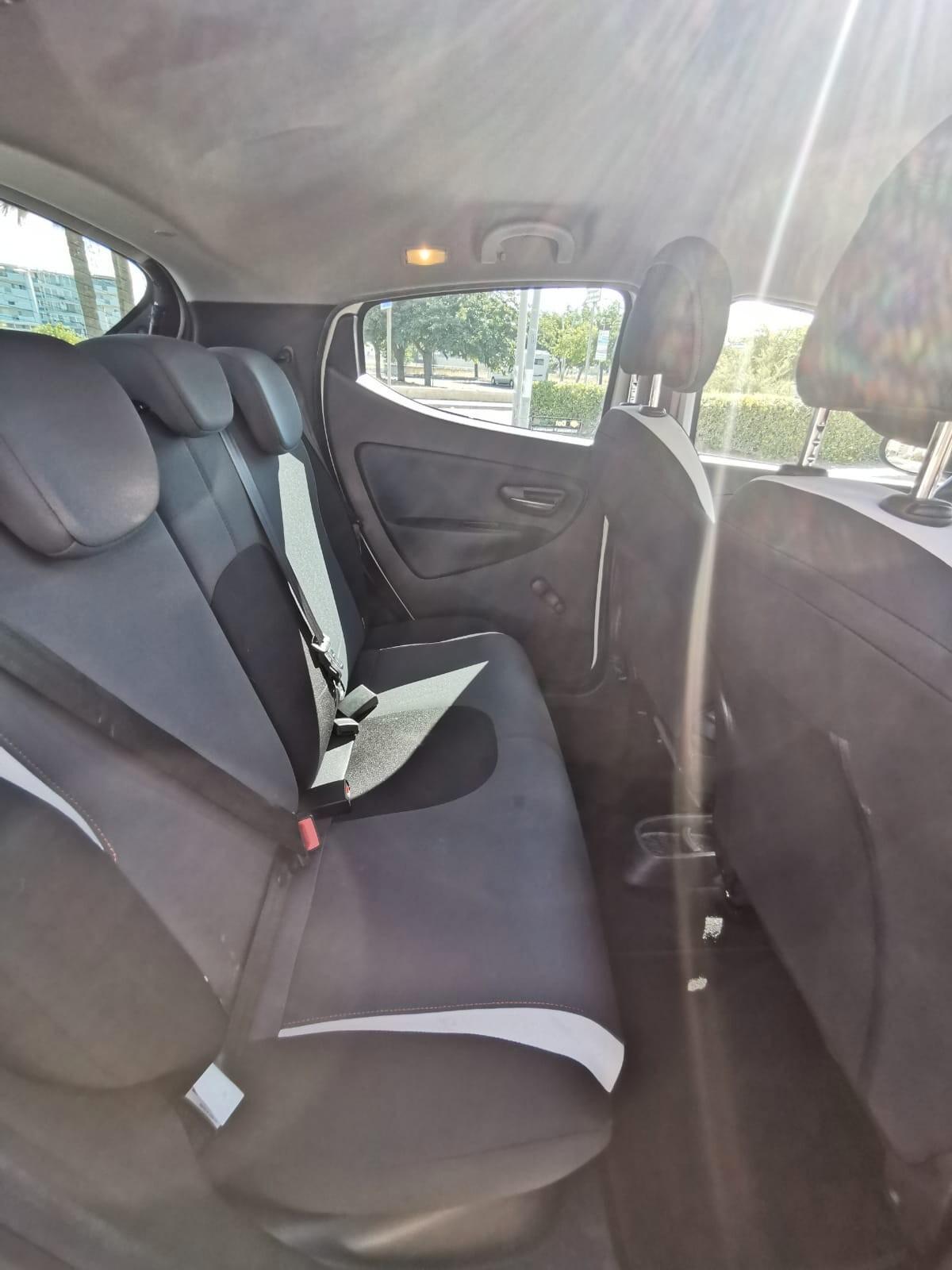 Lancia Ypsilon 1.3 MJT 16V 95 CV 5P. Gold - 2015