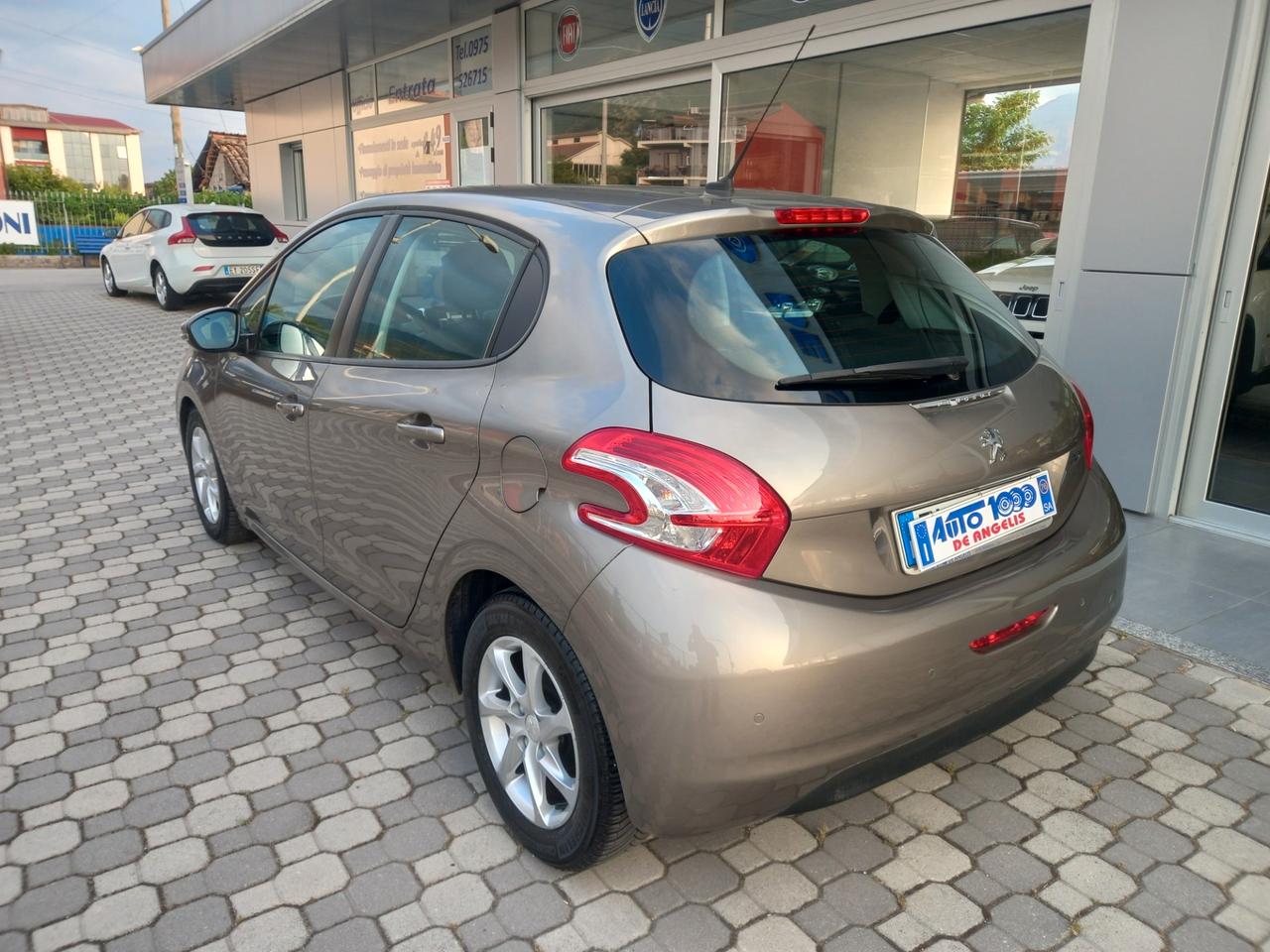 PEUGEOT 208 1.4 HDi 68 CV - 5 PORTE ALLURE * OK NEOPATENTATI *