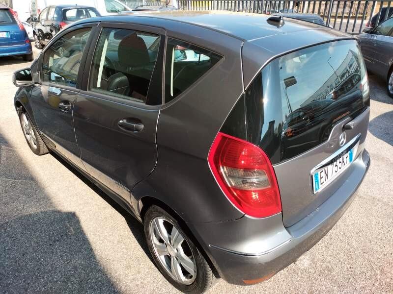 MERCEDES A 160 BlueEFFICIENCY Avantgarde