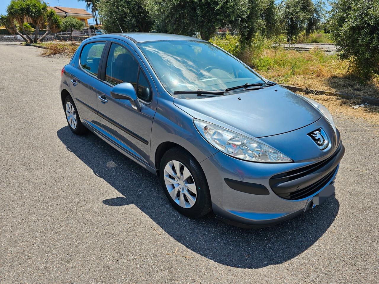 Peugeot 207 1.4 8V 75CV 5p. ONE Line