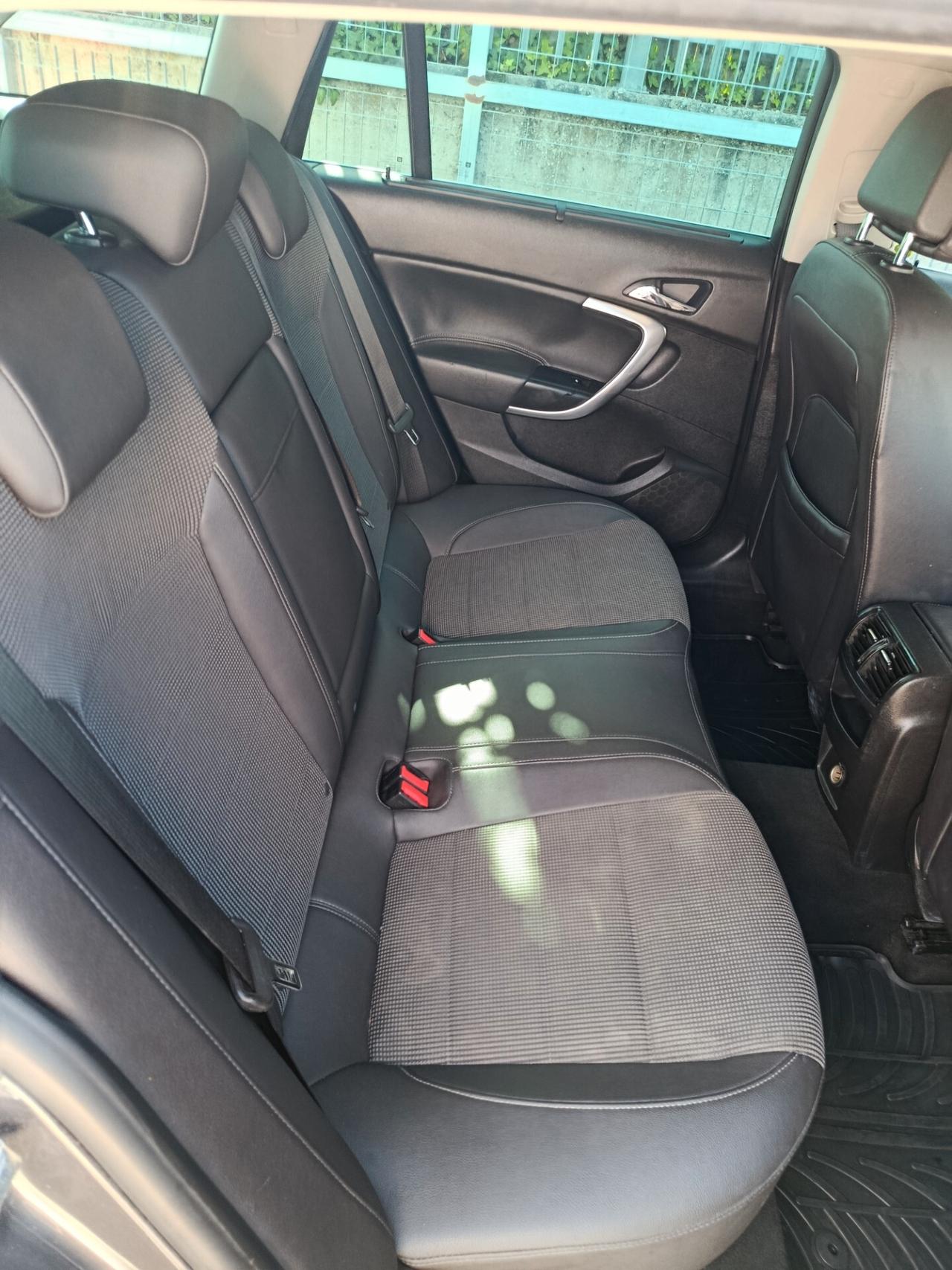 Opel Insignia 2.0 CDTI Sports Tourer Cosmo nuovissima