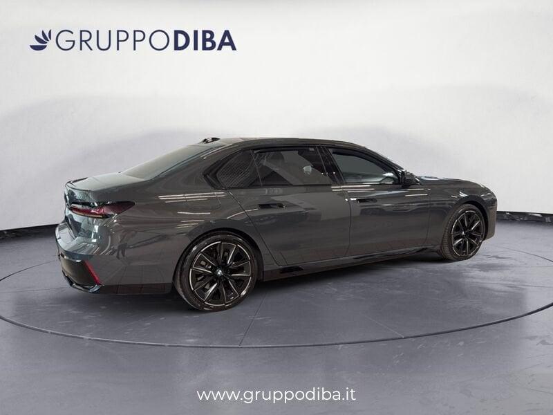 BMW Serie 7 G70 2022 740d mhev xdrive MSport Pro auto