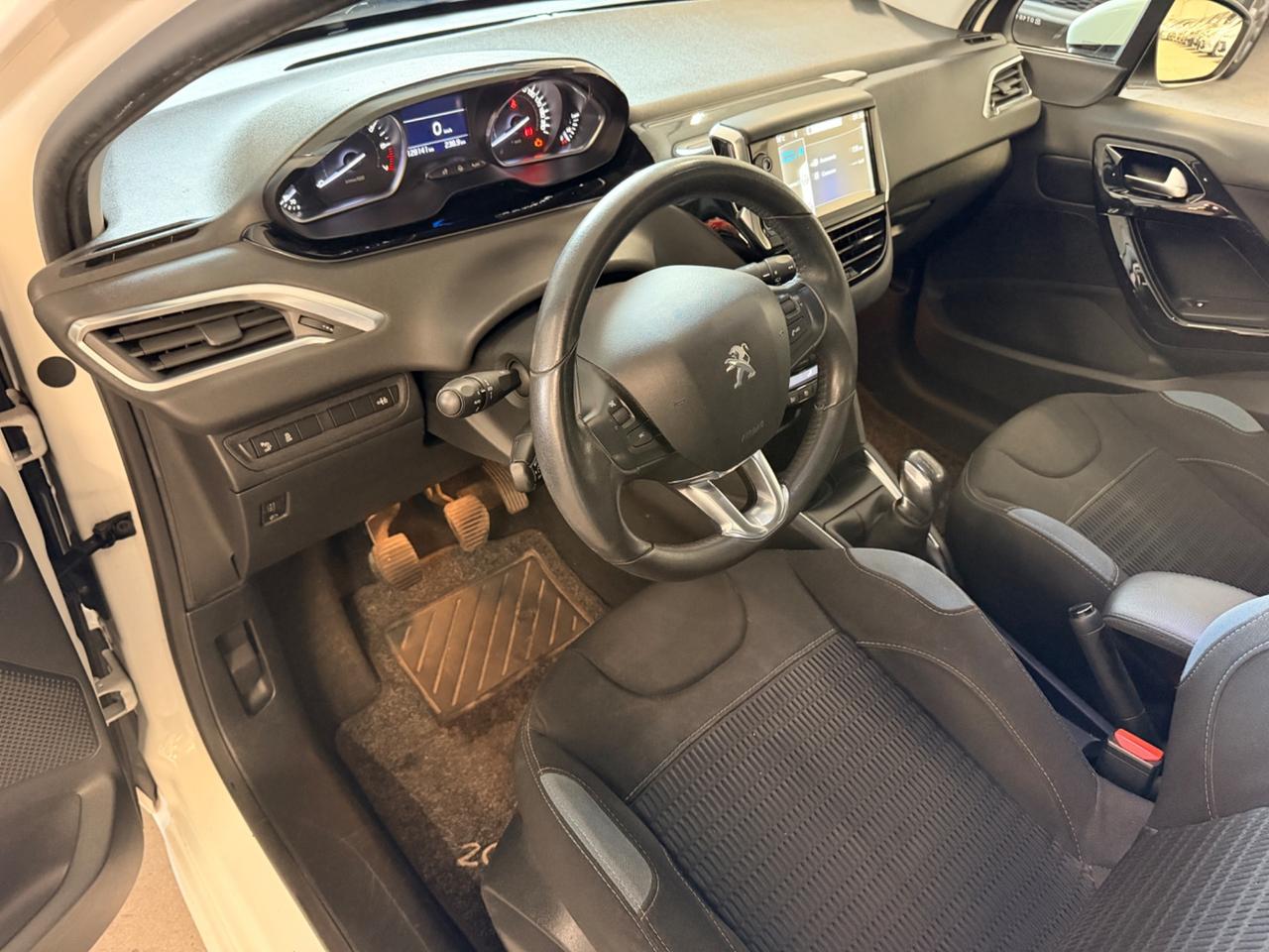 Peugeot 208 1.2 VTi 82 CV 5 porte Allure