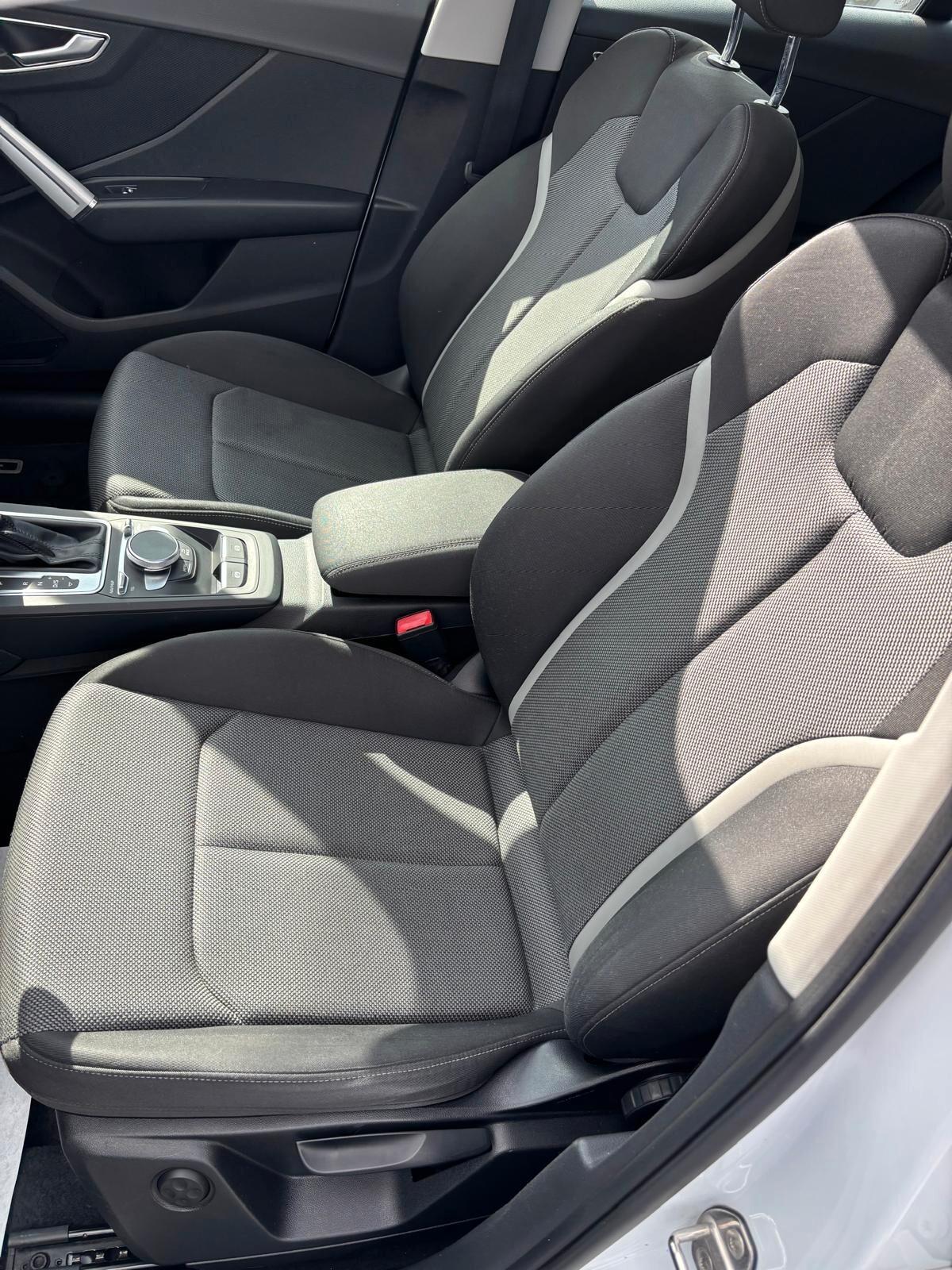 Audi Q2 35 TDI quattro S tronic Identity Black