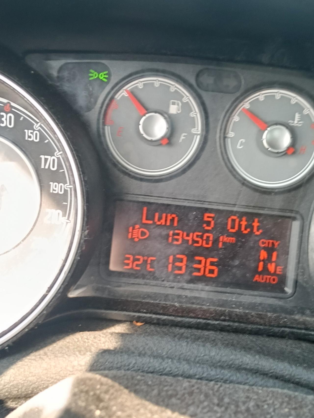Fiat Punto Evo 1.3 Mjt 95 CV DPF 5 porte S&S Dualogic Sport