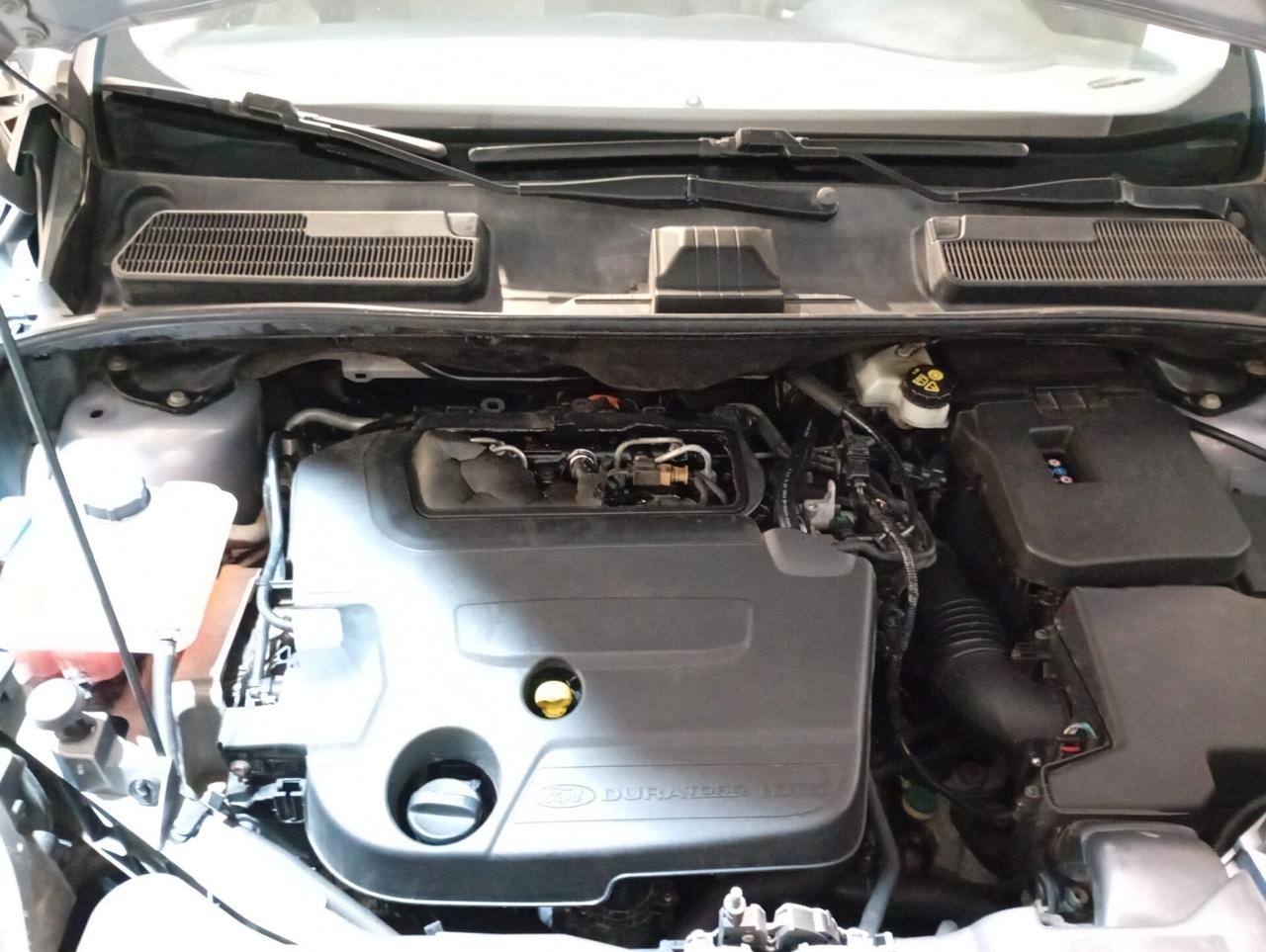 Ford Kuga 2.0 TDCi 140 CV 2WD Titanium