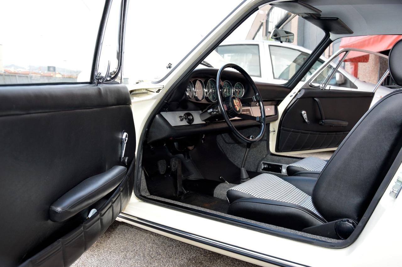 Porsche 912 SWB 5 strumenti