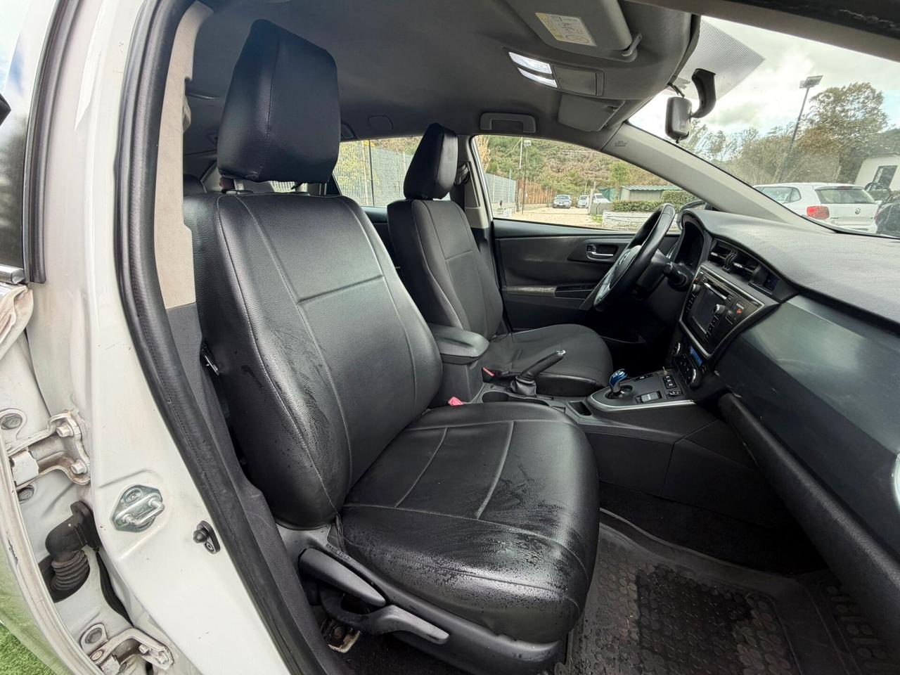 Toyota Auris Touring Sports 1.8 Hybrid Lounge