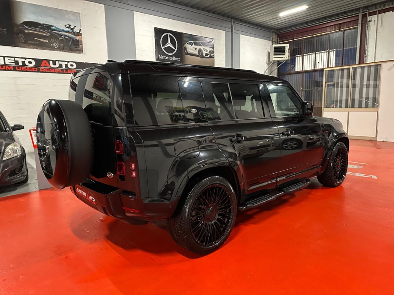 Land Rover Defender 110