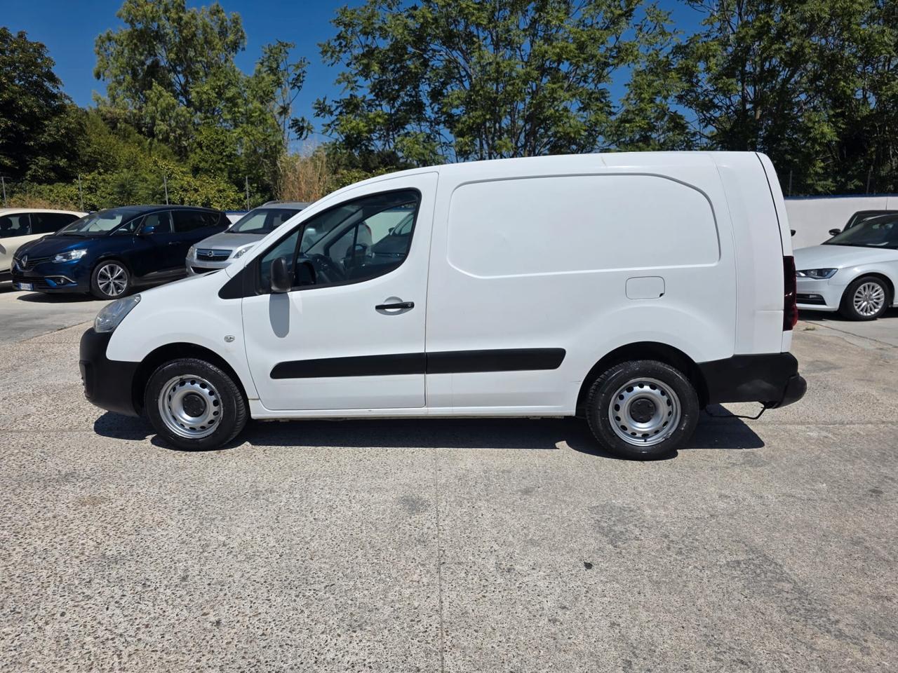 Citroen Berlingo BlueHDi 100 Van 3 posti Club L2