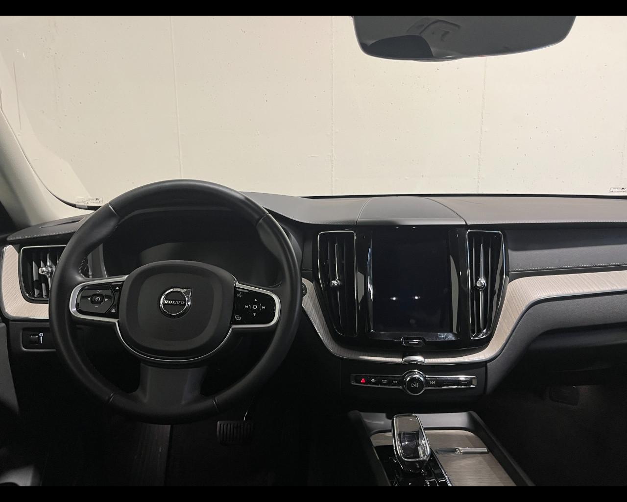 VOLVO XC60 II 2018 - XC60 2.0 b4 Inscription awd auto my20