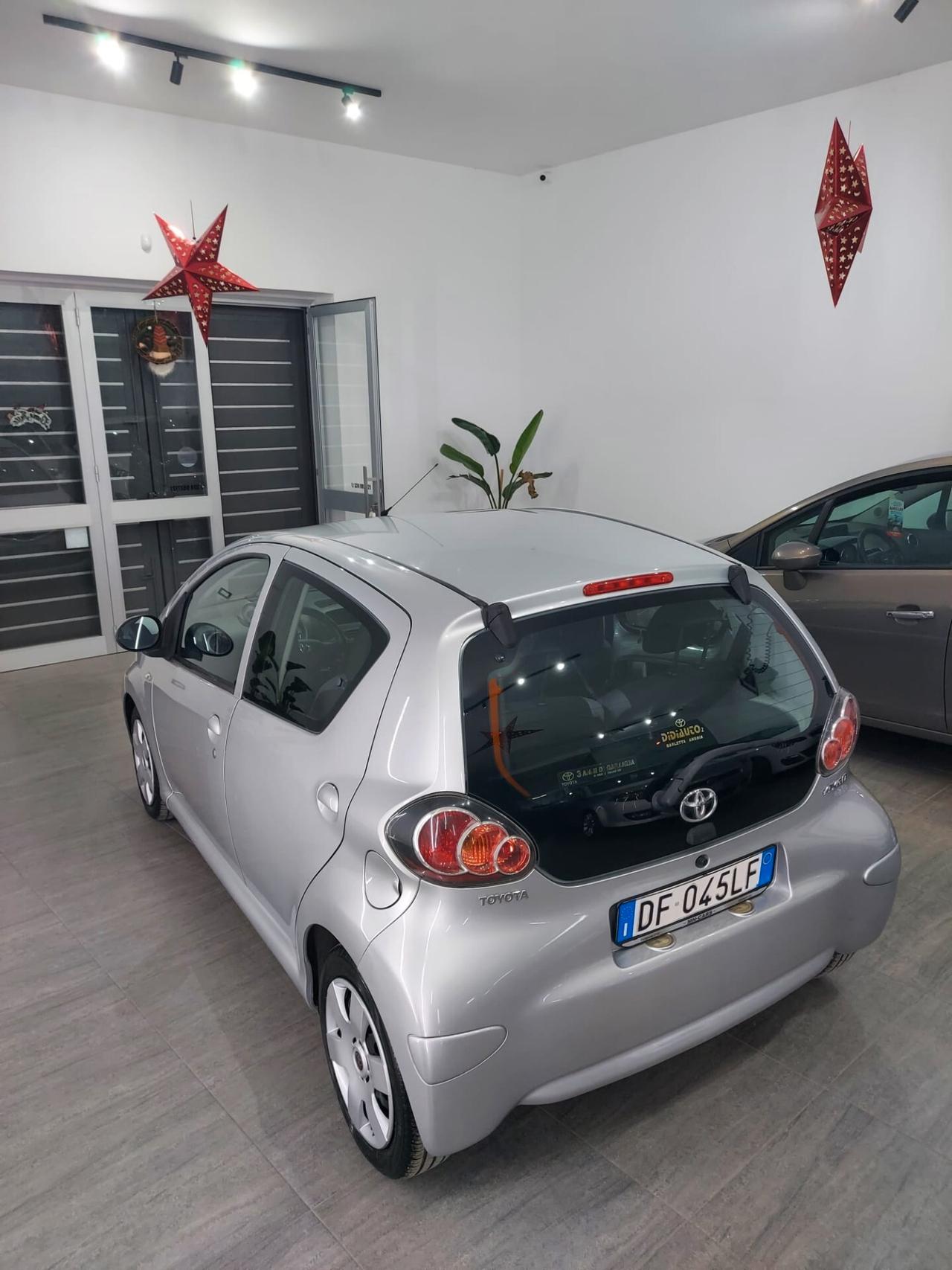 Toyota Aygo 1.0 12V VVT-i 5 porte Sol automatico