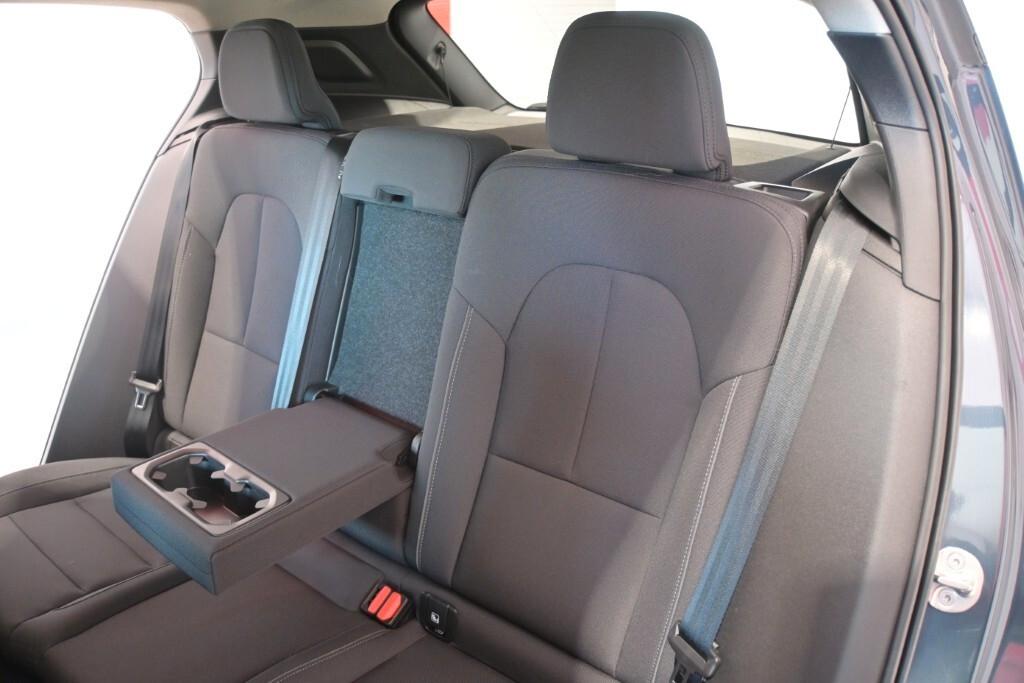 VOLVO XC40 1.5 T2 129CV 6M. MOMENTUM PRO ( FARI LED - COCKPIT - CRUISE - NAVI - MIRROR - PDC - TELECAMERA POST. )