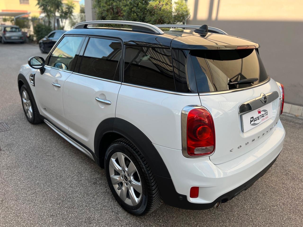 Mini Cooper D Countryman 2.0 Business all4 auto NAVI/LED/17;/LUCI
