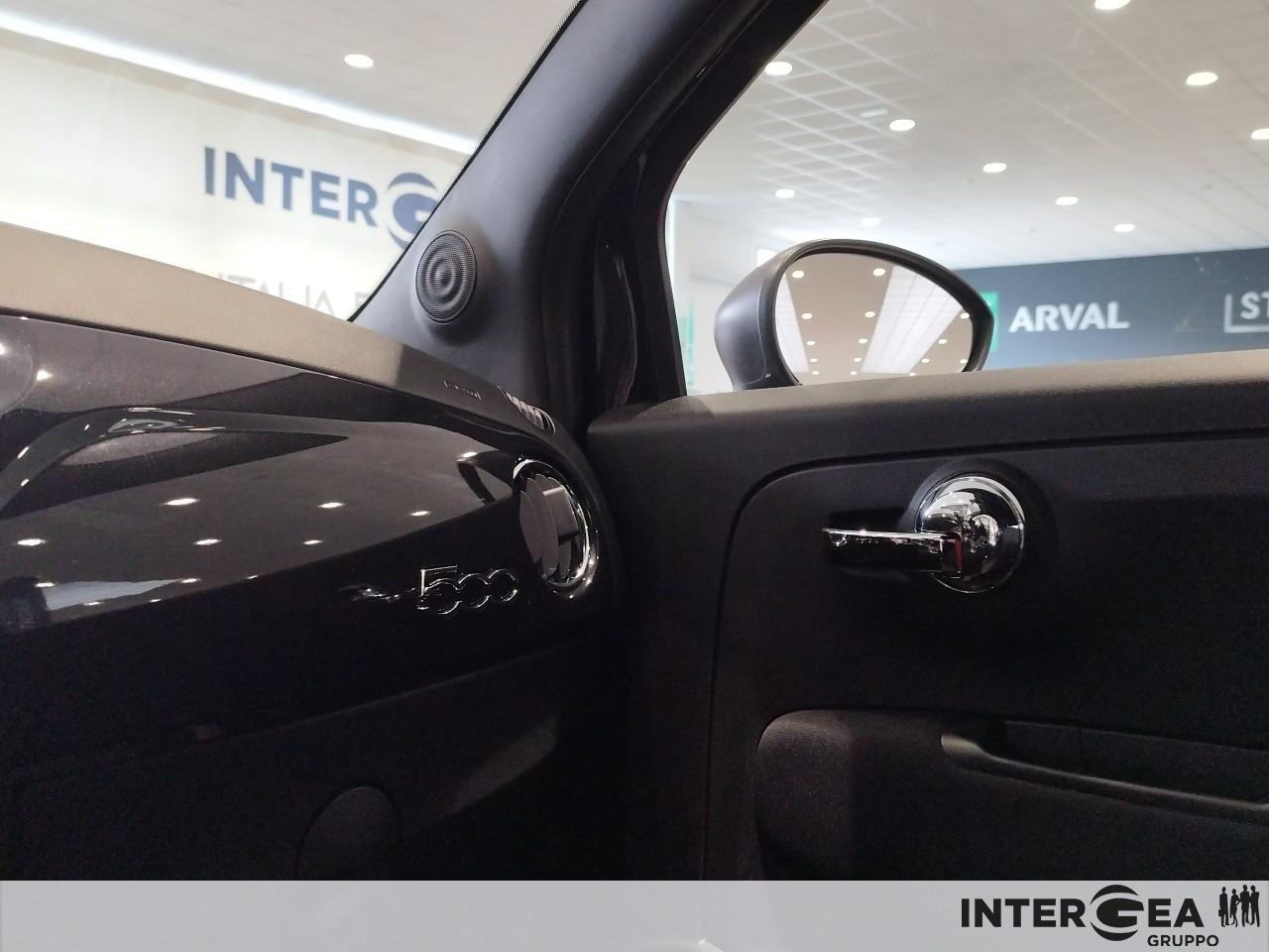 FIAT 500C 1.0 hybrid 70cv