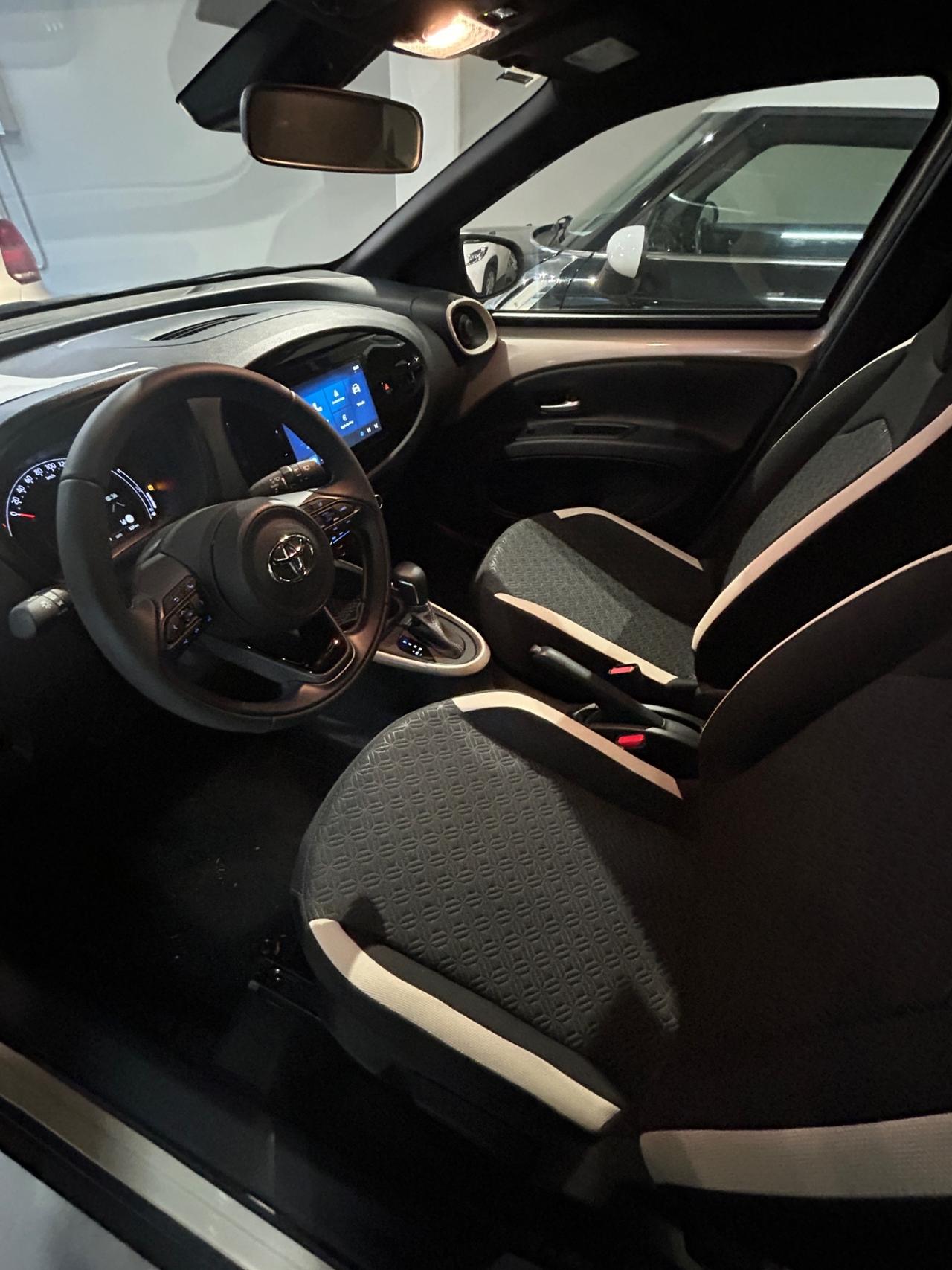 Toyota Aygo X 1.0 VVT-i 72 CV 5 porte Lounge S-CVT