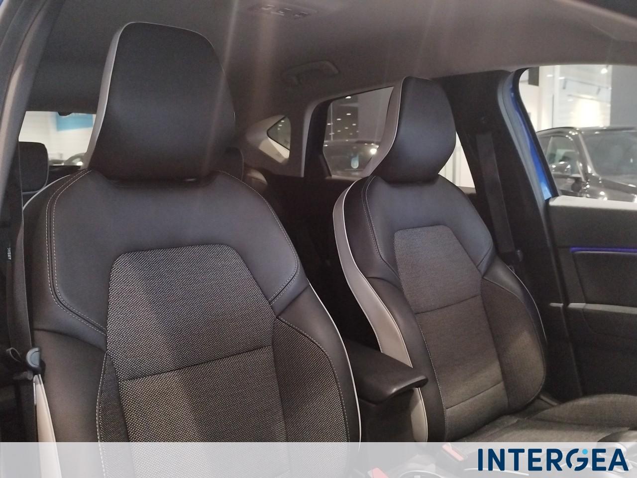 RENAULT Captur 1.6 E-Tech phev Intens 160cv auto my