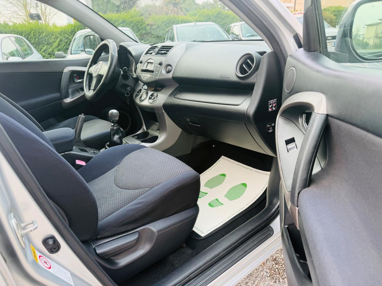 Toyota RAV 4 2.2 D-4D Gancio traino estraibile