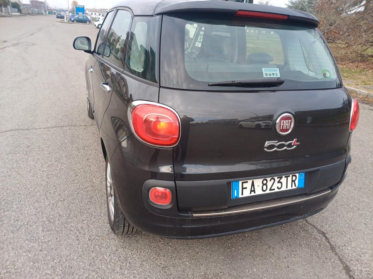 Fiat 500L 1.6 Multijet 105 CV Lounge (77 kw)