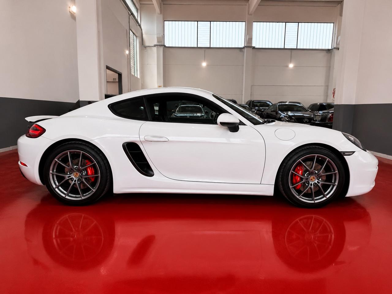 Porsche 718 Spyder Cayman 2.5 S