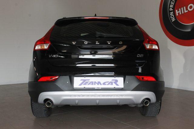 VOLVO V40 Cross Country D2 Business FULL-LED