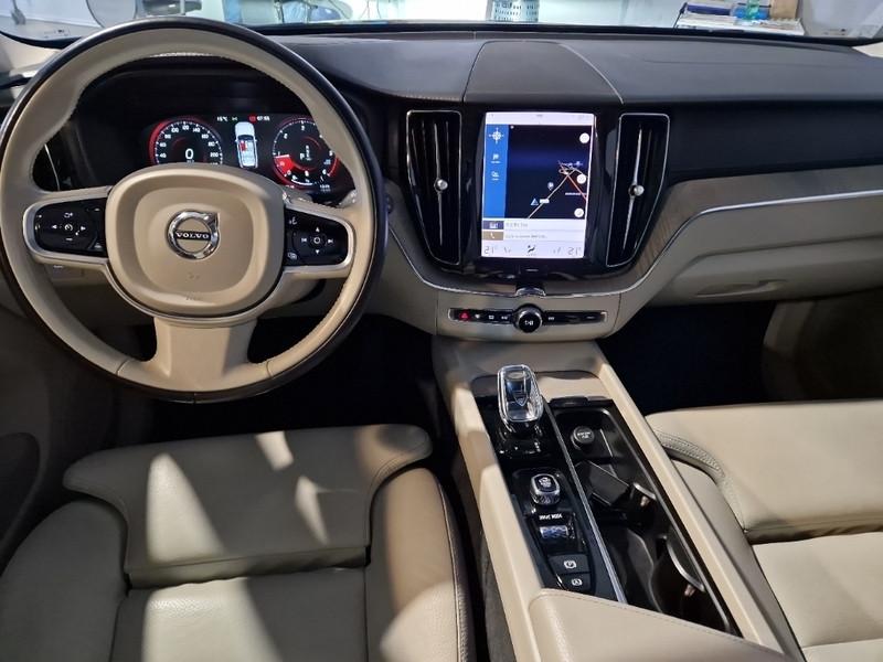 VOLVO XC60 B4 D AWD automatico Inscription